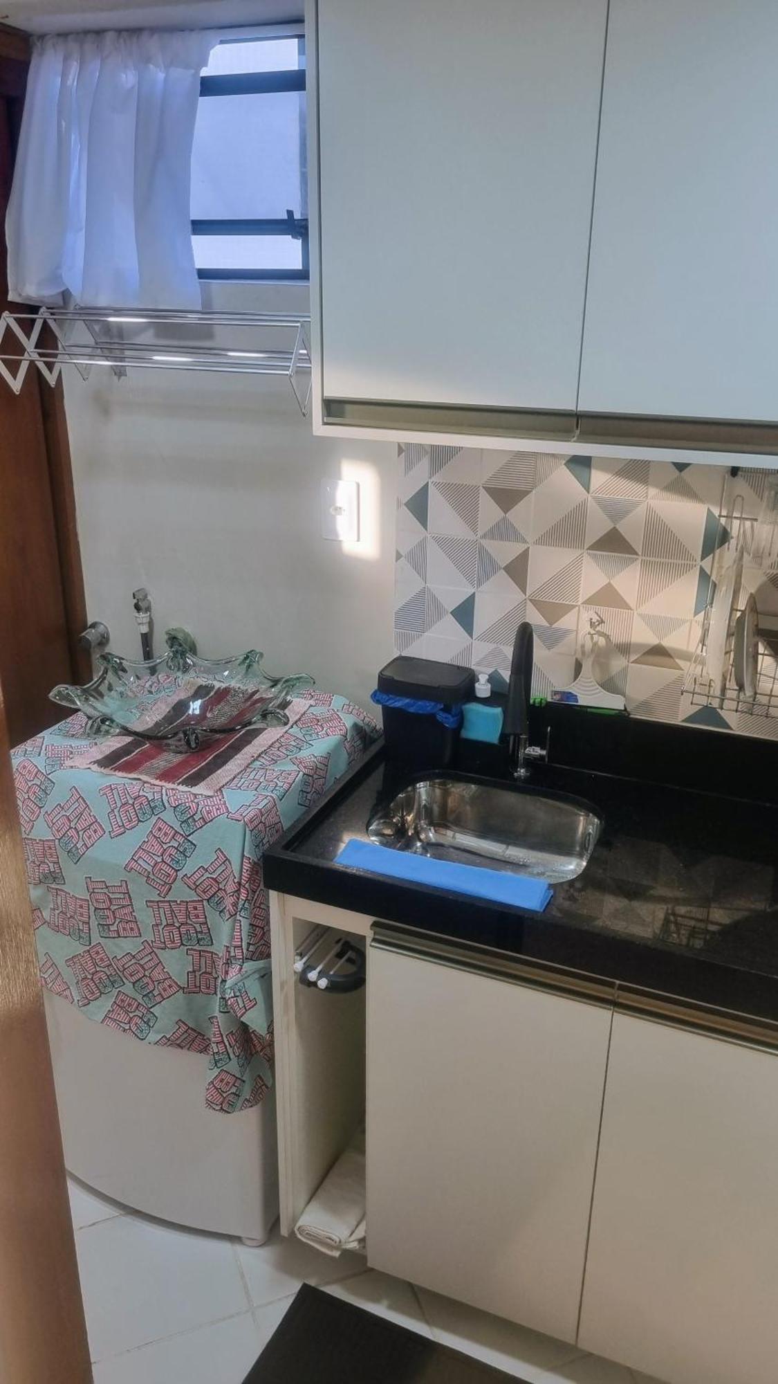 Apartment Em *